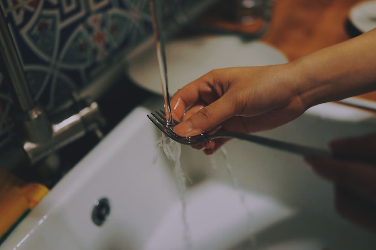 chemicals to unclog kitchen sink