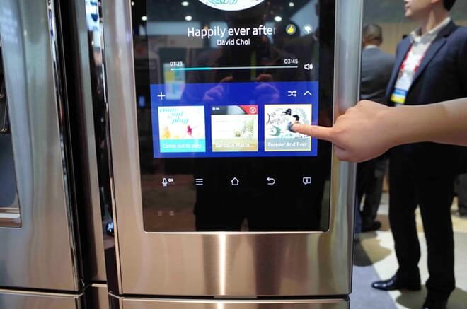 9 Hot New High-Tech Smart Kitchen Appliances - Fridge with WiFi